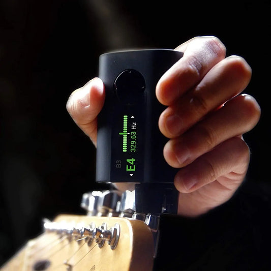 StrumSync – Automatisches Gitarrenstimmgerät & Metronom