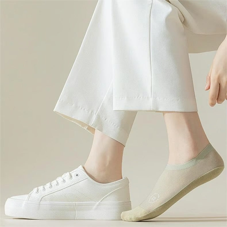 InvisiSoft – Rutschfeste, unsichtbare Socken aus gekämmter Baumwolle